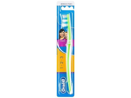 Oral-B periuta de dinti Classic Effect Medium